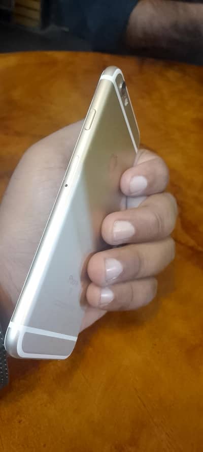 Apple iPhone 6S