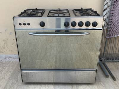 Electric and gas oven stove