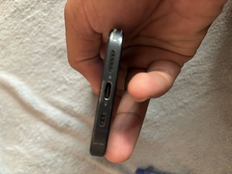 Apple iPhone 15 Pro 1
