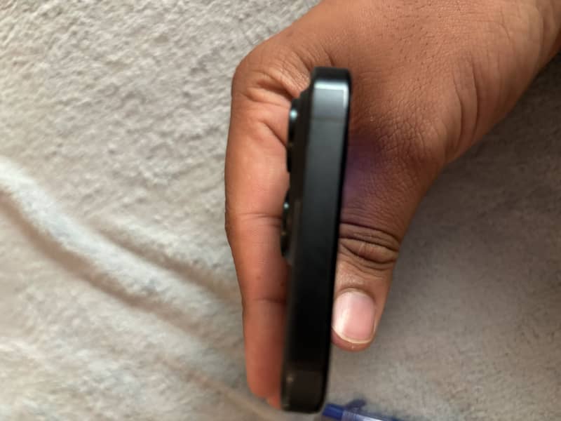 Apple iPhone 15 Pro 6