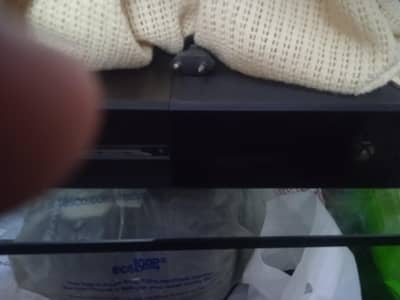 Xbox one console with controller