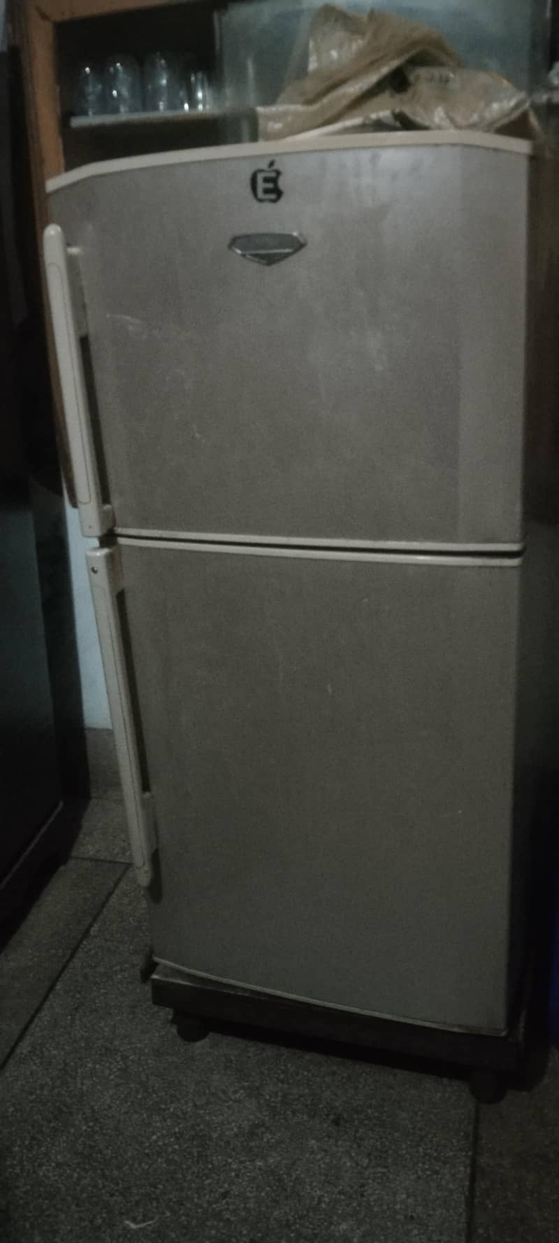 refrigerator 0
