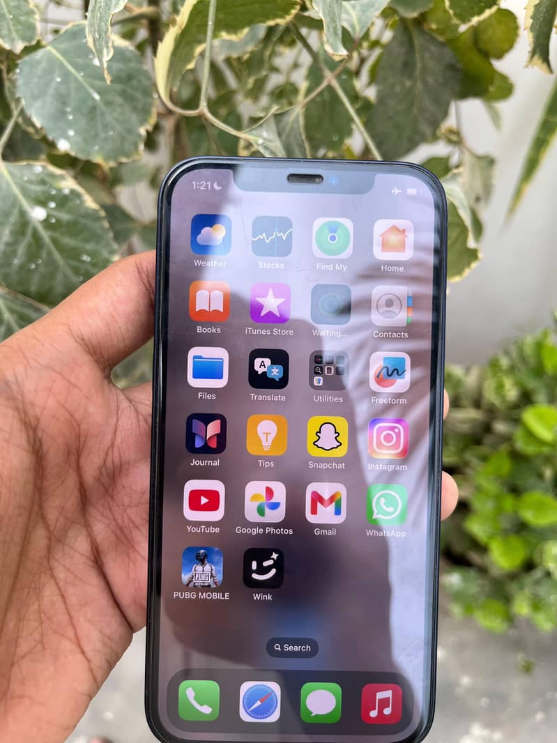 Apple iPhone 12 6