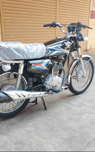 Honda CG-125. . . {2025} Karachi Number. . . . . 0303/0255582