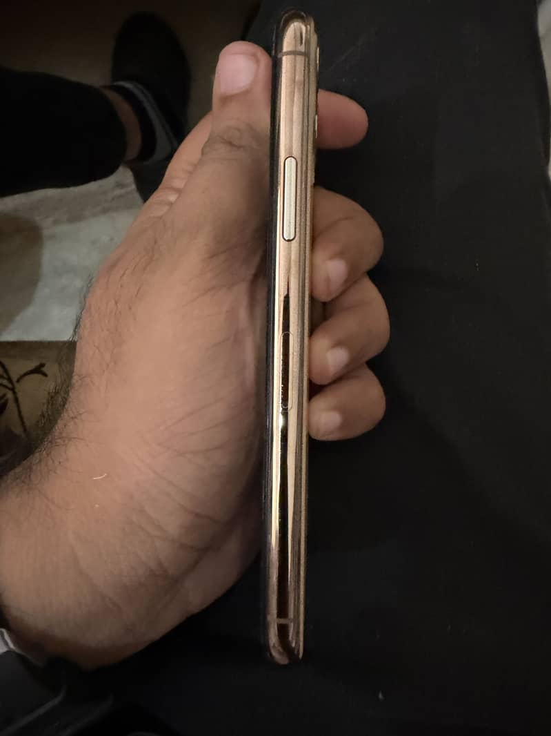 Apple iPhone 11 Pro 8