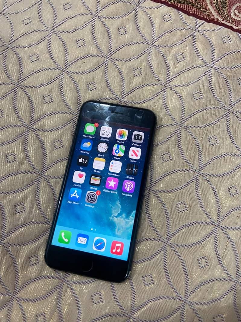 Apple iPhone 7 4