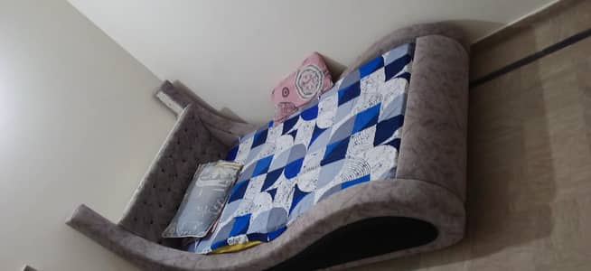 queen size bed for sale with matres