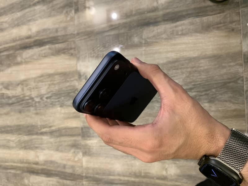 Phone 17 Pro Max [1 Tb variant [Deep Blue] - Complete Box 3