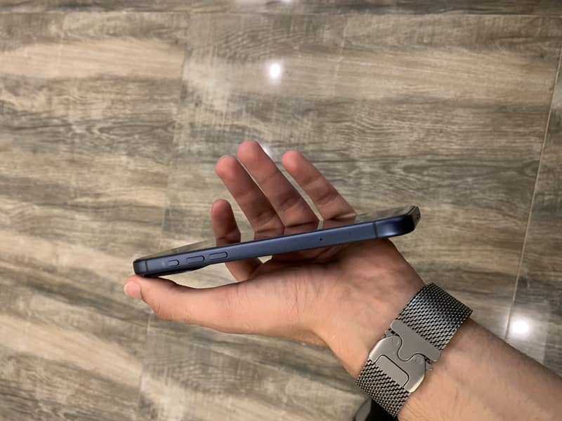 Phone 17 Pro Max [1 Tb variant [Deep Blue] - Complete Box 6
