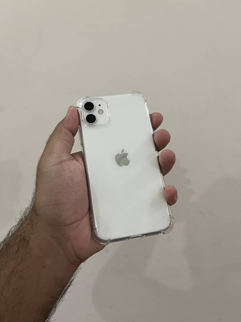 Apple iPhone 11 3