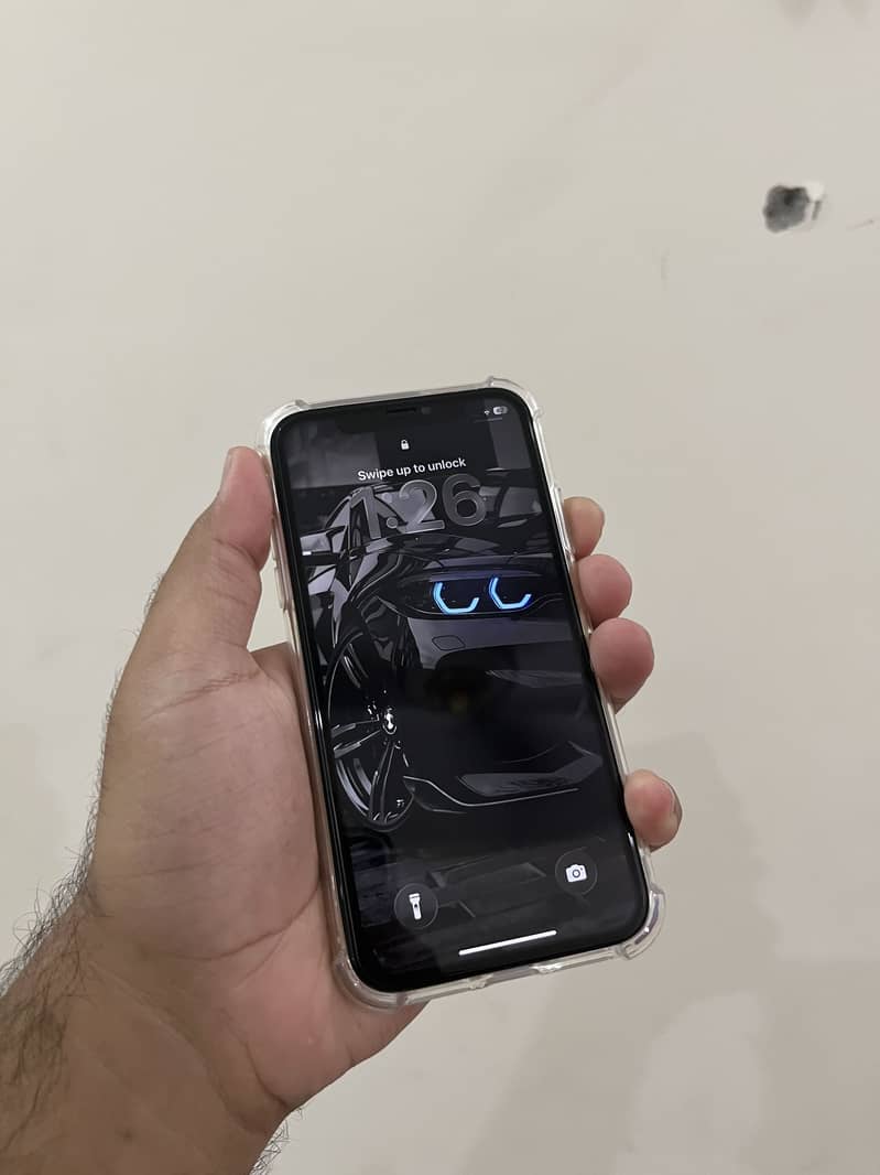 Apple iPhone 11 4