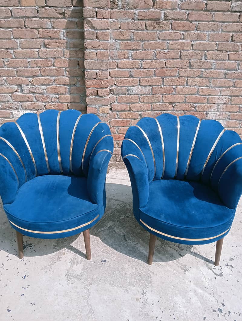 2 seater sofa set with small table 1