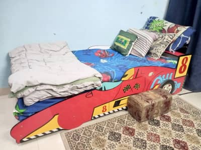 Shandaar Racing Car Bed + FREE Matress!