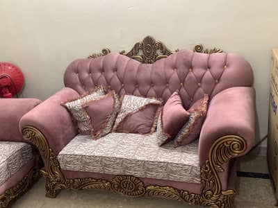 Crown design sofa set