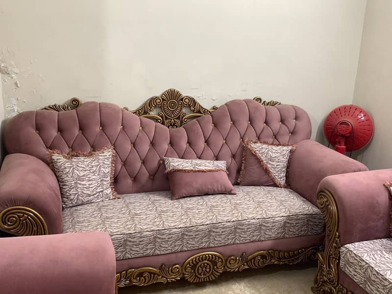 Crown design sofa set 2