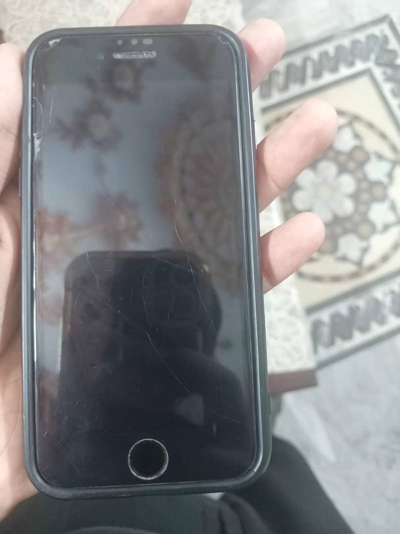 Apple iPhone 7 4
