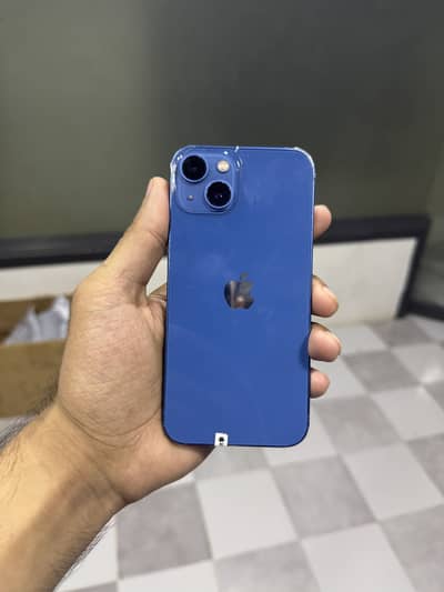 Apple iPhone 13