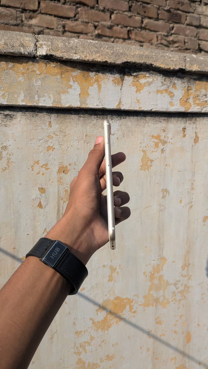 Apple iPhone 7 Plus 3