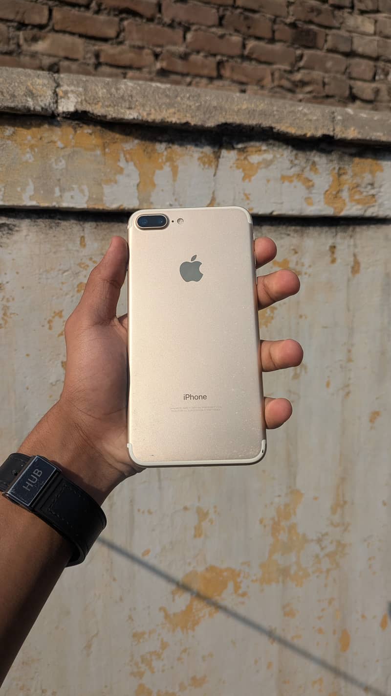 Apple iPhone 7 Plus 4