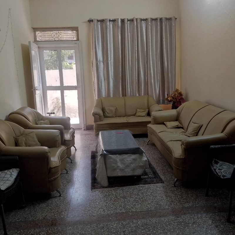 7 seater sofa 0