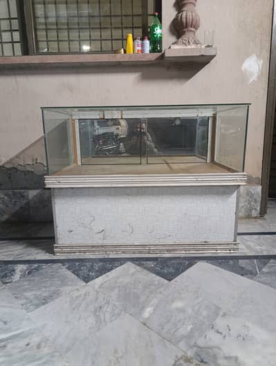Wood and glass counter for shops