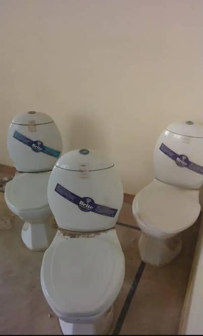 3 Brite Comodes
