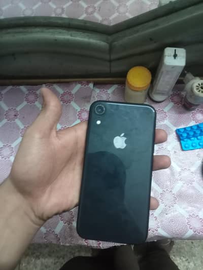 Apple iPhone XR