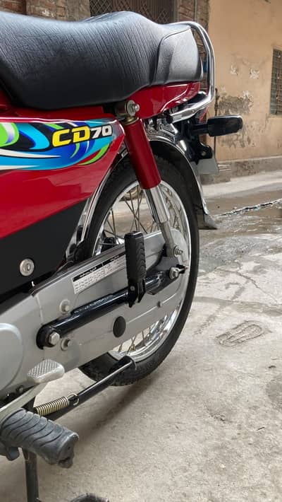 brand new condition only 3900 km driven
