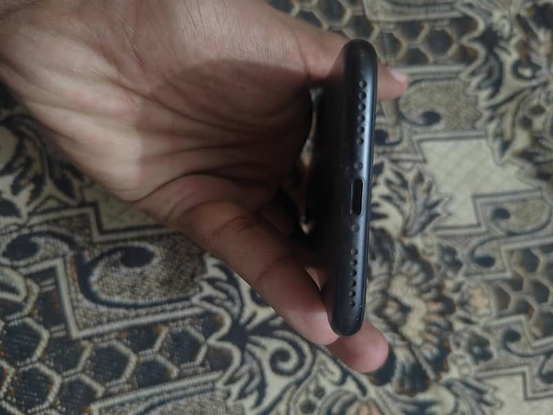 Apple iPhone 7 4