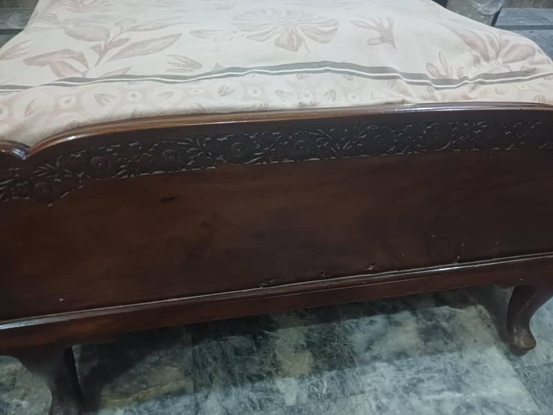 SOLID WOOD 2 single Beds and Dressing Table 3