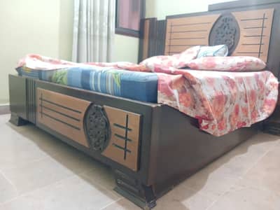 BED AND DRESSING