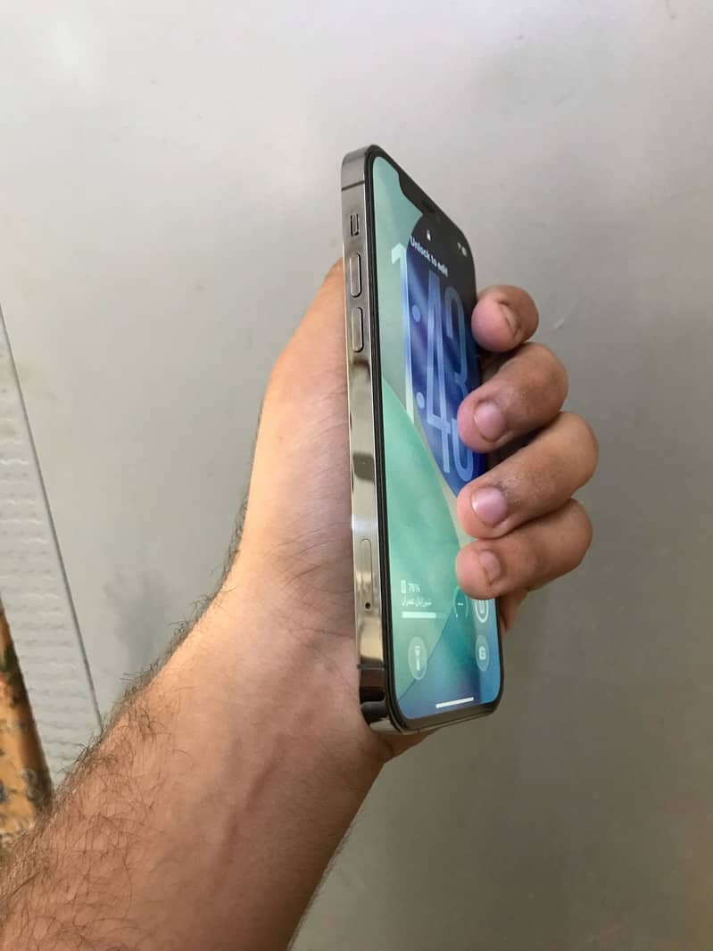 iPhone 12 pro 4