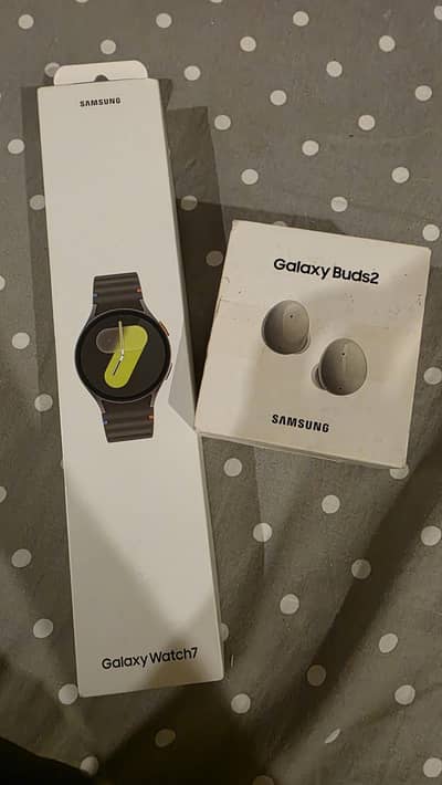 Samsung watch 7 and galaxy buds 2 barely used. as good as new