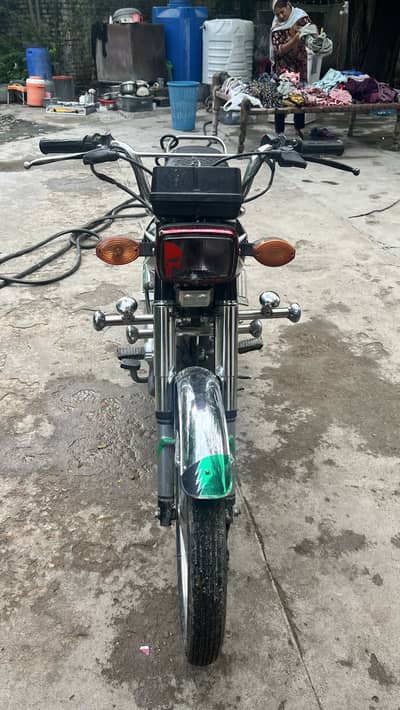 CG 125 22/23 Model Full new  in Condition
