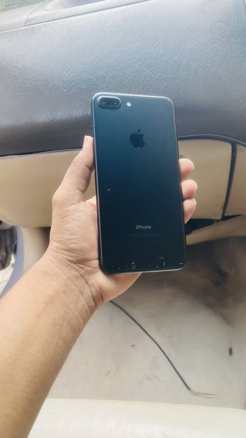 Apple iPhone 7 Plus 2