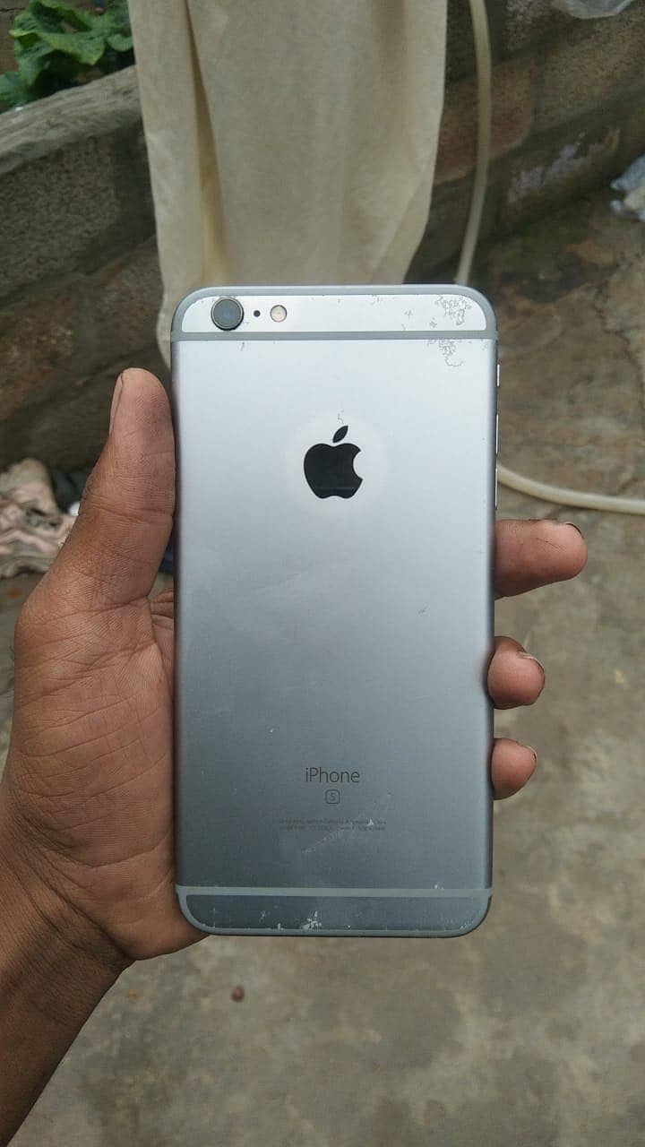 Apple iPhone 6S Plus 1