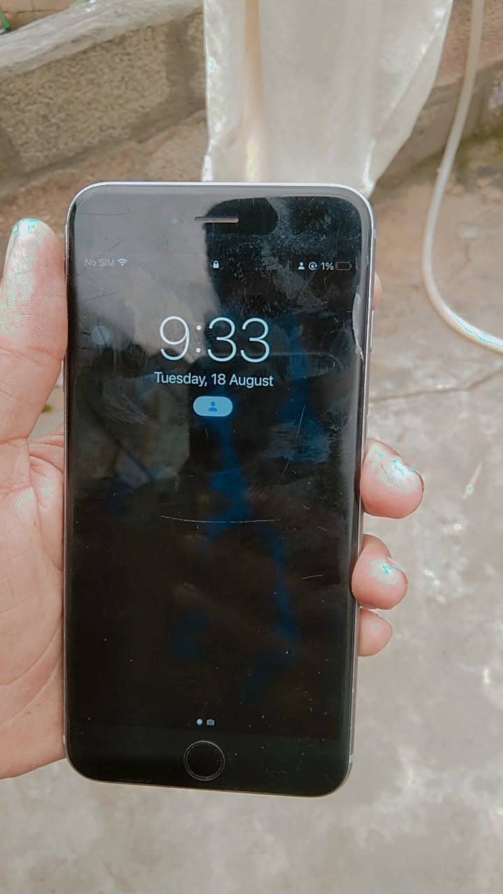 Apple iPhone 6S Plus 2