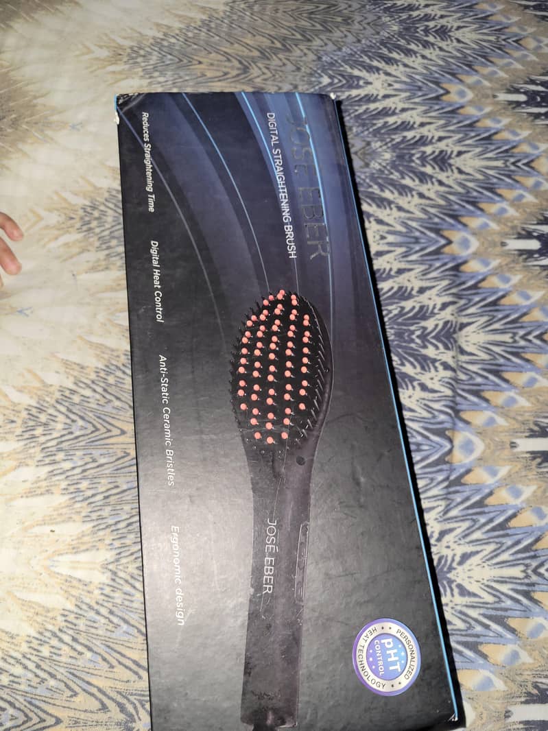 JOSE EBER DIGITAL STRAITHENING BRUSH 1