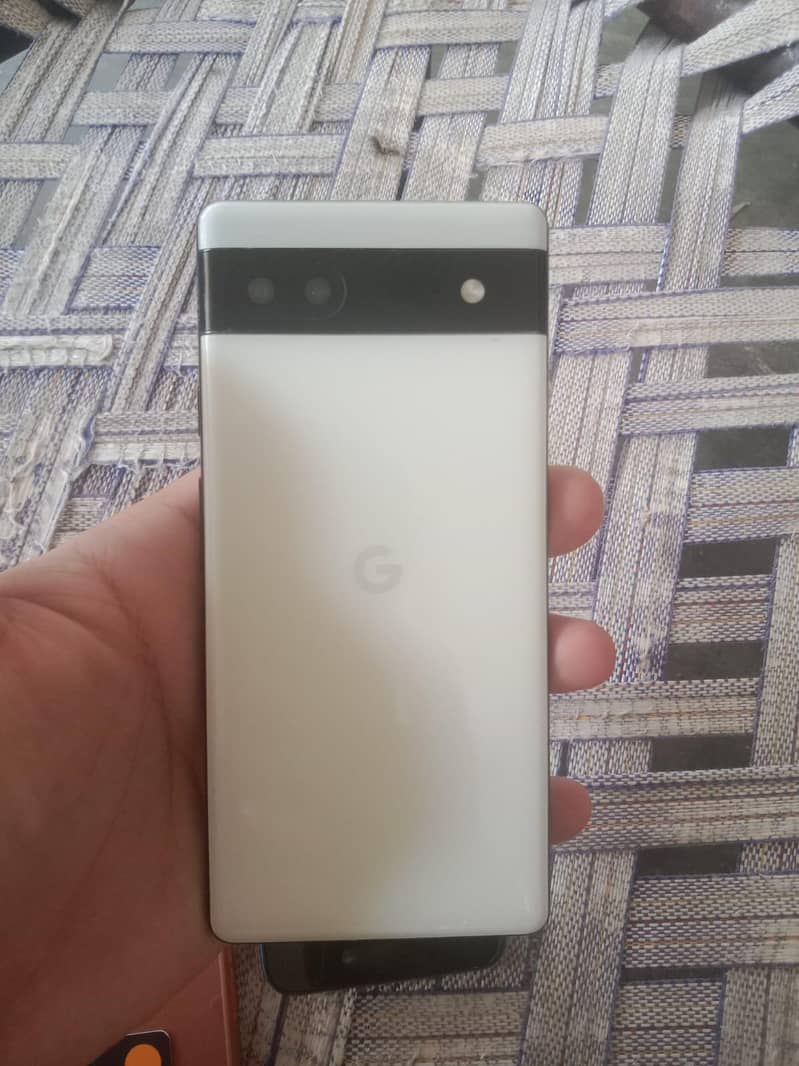 Google Pixel 6a 1