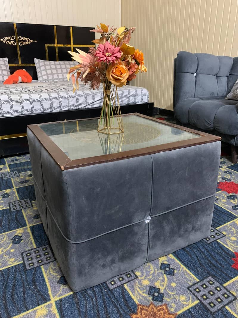 sofa set used 10/10 condition 2