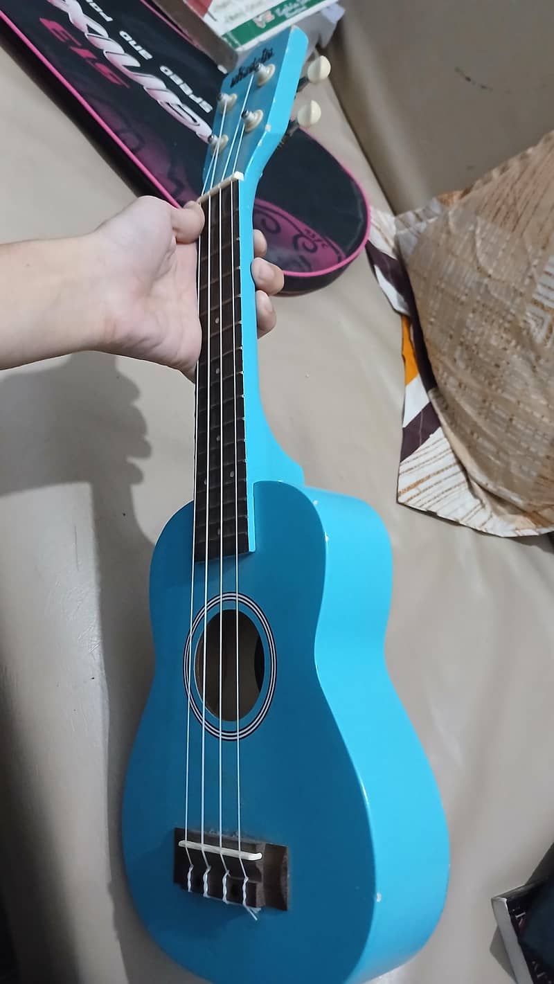 4 strings guitar 4
