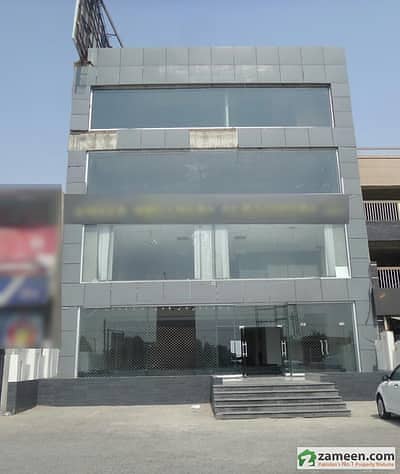1 Kanal Building available for Rent Best for Brand Outlet Bank and Restaurant Hospital etc