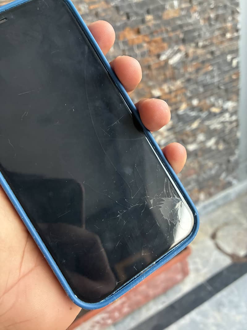 Apple iPhone 12 1