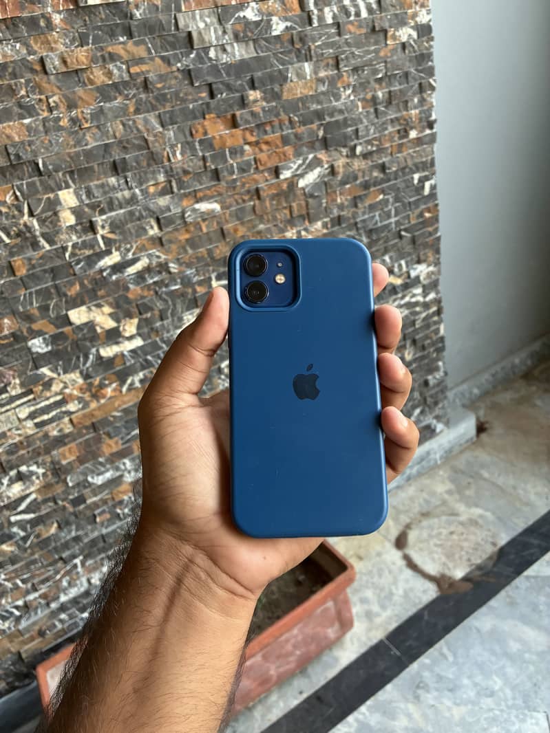 Apple iPhone 12 3