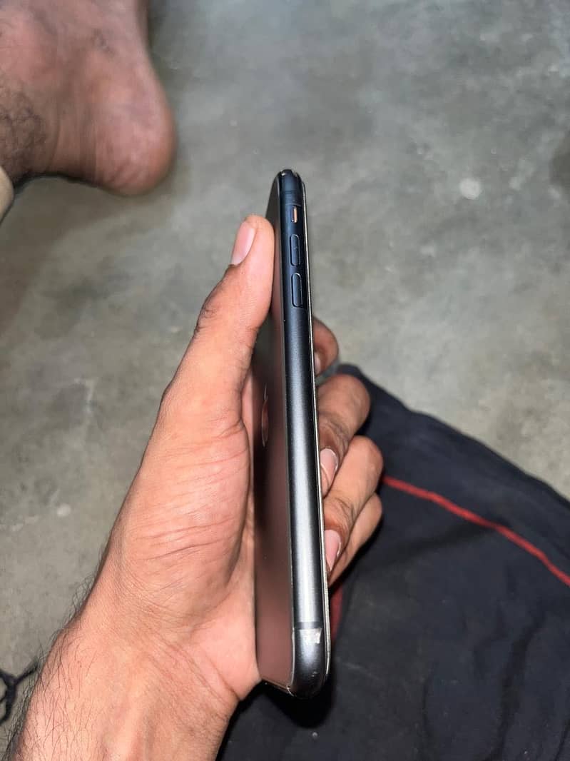 Apple iPhone 11 1