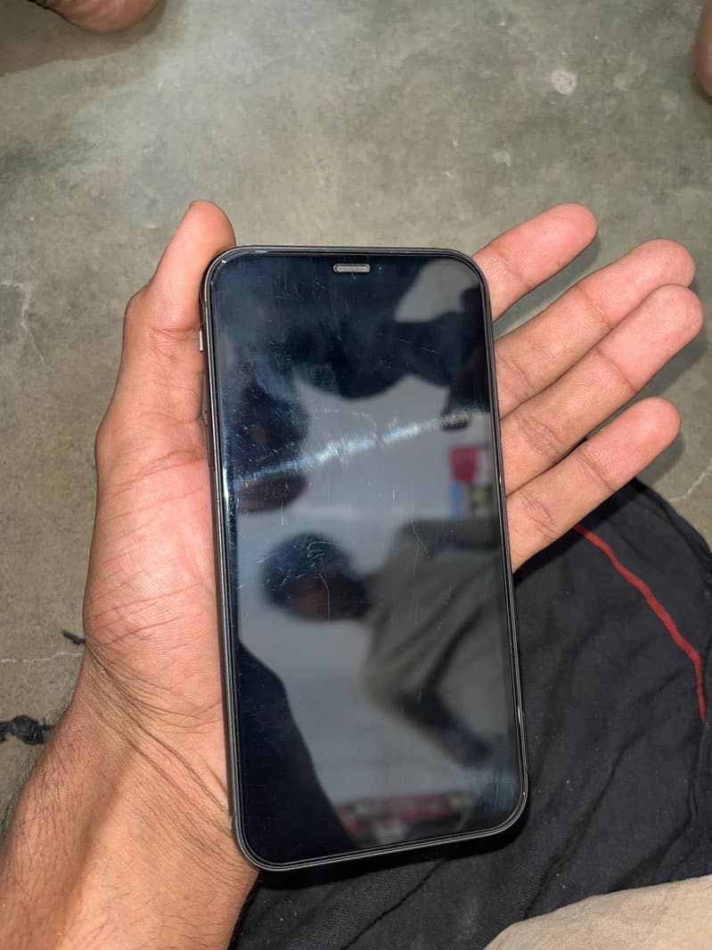Apple iPhone 11 5
