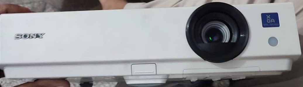 Sony VPL-DX100 projector