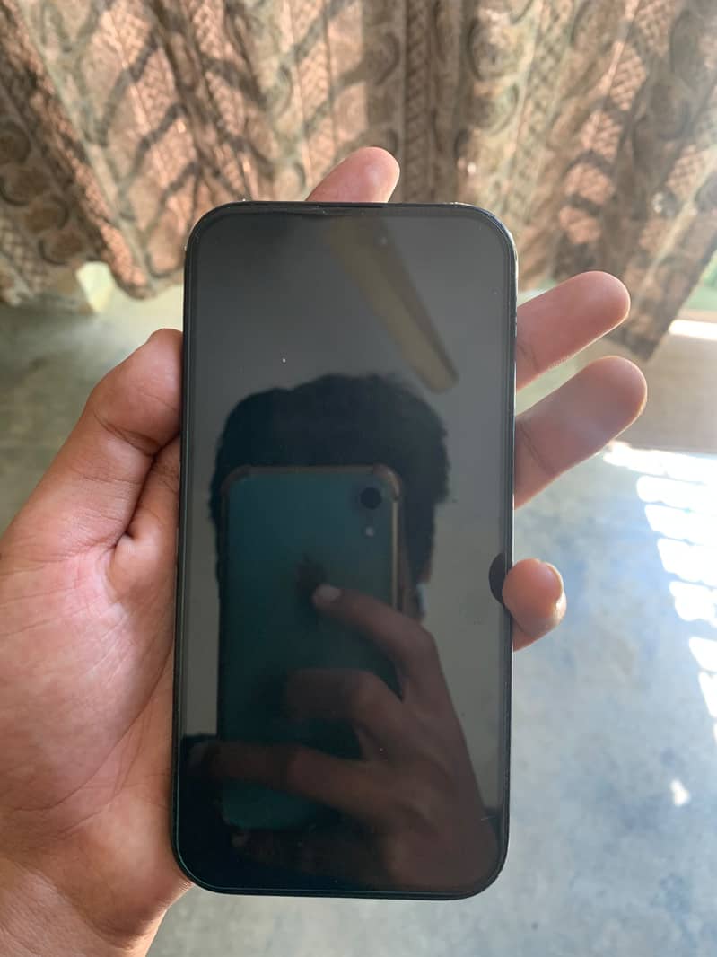 Apple iPhone 15 4