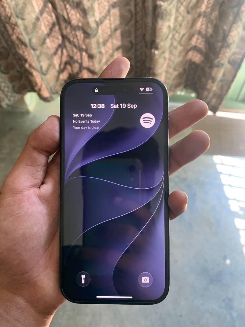 Apple iPhone 15 7