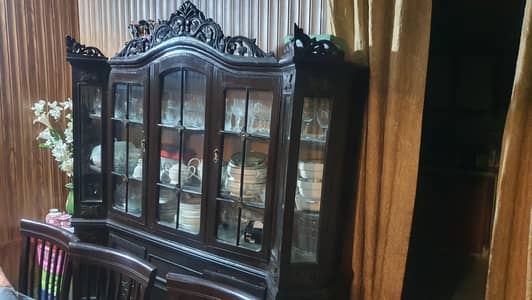 Showcase cupboard